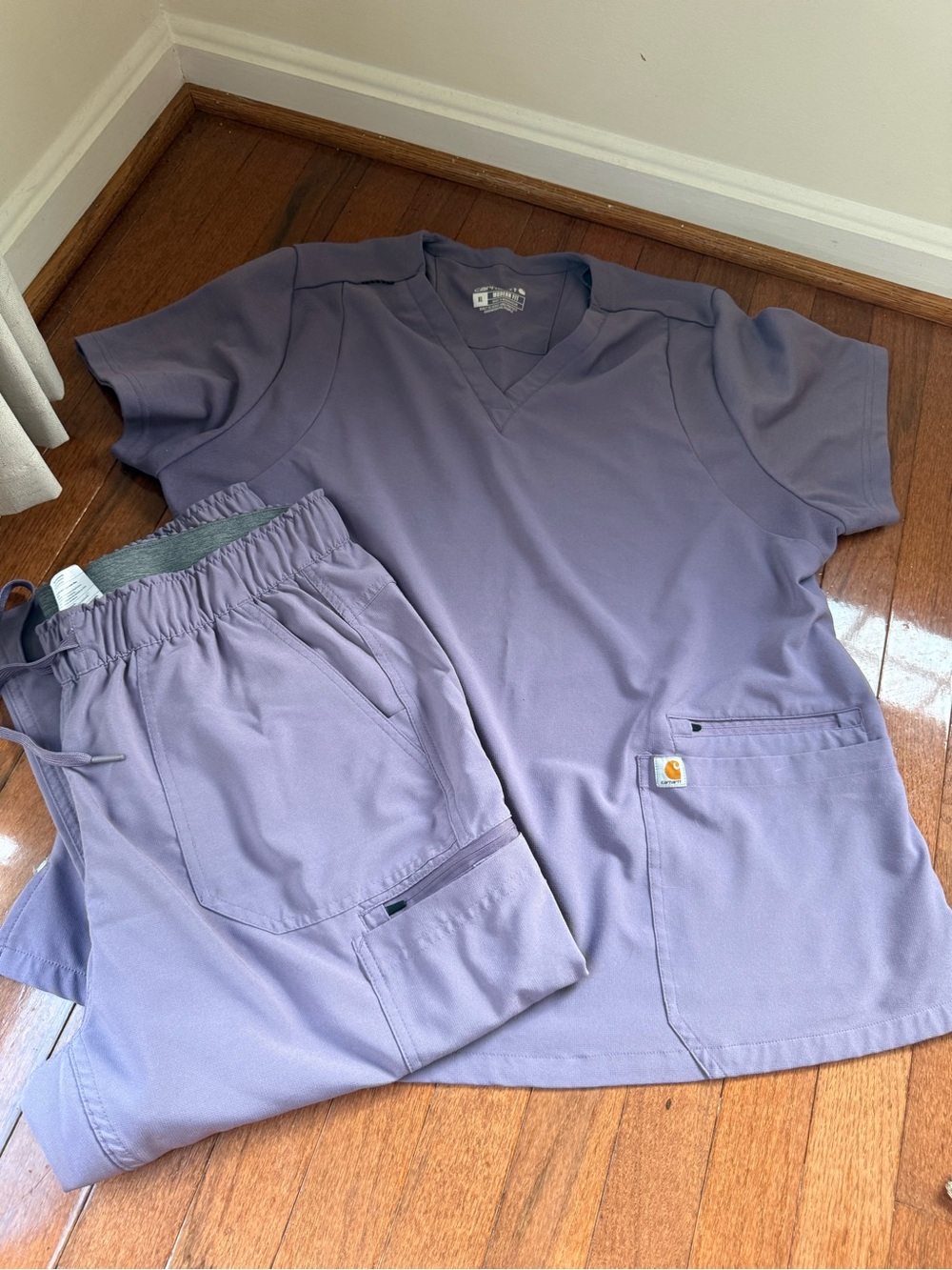 Carhartt Scrubs XL top and Petite Large pant - Like new